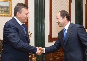 Янукович поручил Тигипко не допустить повышения цен на хлеб
