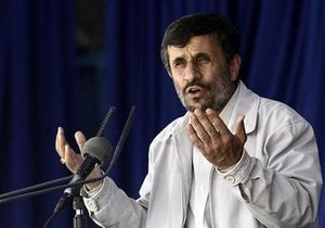Ахмадинежад сравнил санкции против Ирана с использованным носовым платком