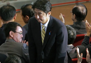 Коалиция японского премьера одержала громкую победу на выборах - Reuters - синдзо абэ