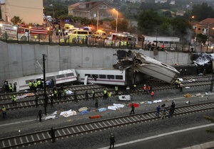 Число жертв крушения поезда в Испании выросло до 60 человек