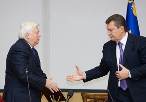 Янукович поздравил генпрокурора Украины с днем рождения