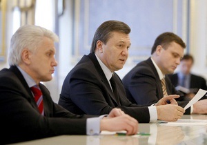 Литвин и оппозиция выступили против инициативы Януковича провести местные выборы осенью