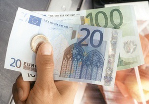 Межбанк: гривна незначительно укрепилась к евро