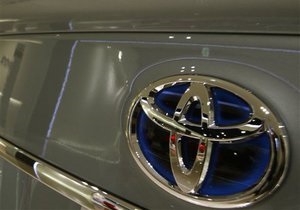 Спорные острова: Продажи Toyota в Китае упали вдвое