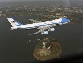 Фотосессия самолета Обамы обошлась американцам в 357 тысяч долларов