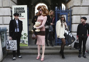 Фотогалерея: Street Style. Уличный стиль на London Fashion Week