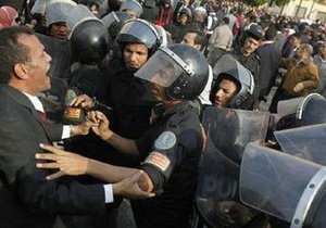 Акция протеста в Египте обернулась беспорядками: задержаны 860 человек (обновлено)