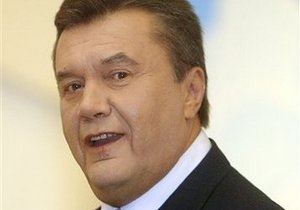 Янукович поздравил юристов с профессиональным праздником