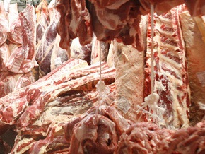 Таможенники выявили 75 тонн просроченной говядины из Южной Америки