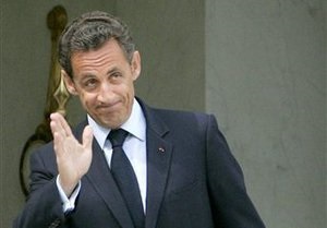 Париж опроверг слова сына Каддафи о финансировании Ливией избирательной кампании Саркози