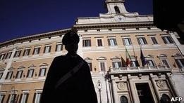 Италия надеется найти замену Берлускони до понедельника