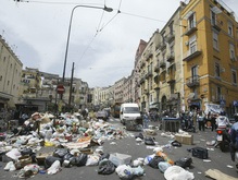 Затопивший Италию мусор оказался радиоактивным