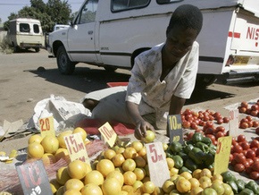 В Зимбабве появилась купюра в 100 трлн долларов