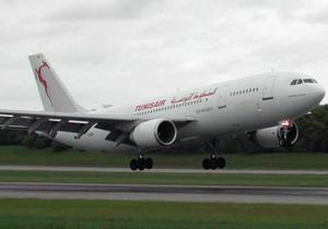 Найбільший авіаперевізник Тунісу скасував всі рейси на п ятницю