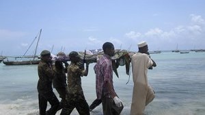 Більше 100 осіб загинули в результаті аварії порома біля узбережжя Танзанії