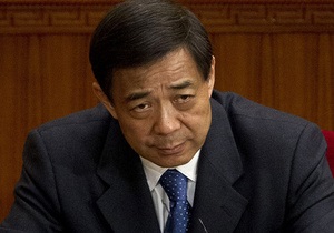 Впливового китайського політика, замішаного у скандал, виключили з ЦК Компартії