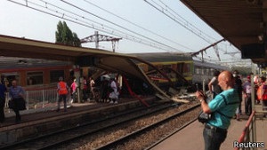 Аварія поїзда у Франції сталась через несправність шляхів