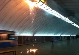 На станції київського метро Осокорки сталося загоряння. Три станції закрито