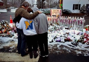 Новини США - вбивство у школі - Школу у США, де загинули 26 людей, побудують на новому місці
