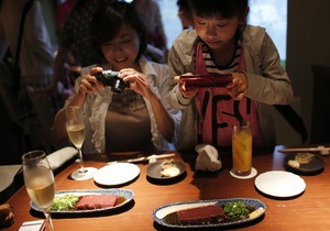 Десерт за фото в Instagram. У США ресторани заохочують відвідувачів, які фотографують їхню їжу