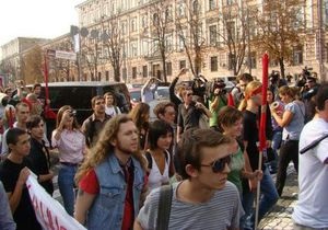 Студенти Могилянки встановлюють наметове містечко на Контрактовій площі