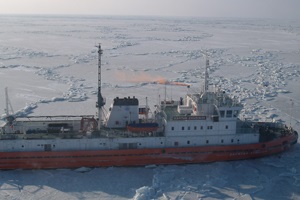 Морська фігура замри: в льодах Чорного та Азовського морів застрягли близько сотні суден