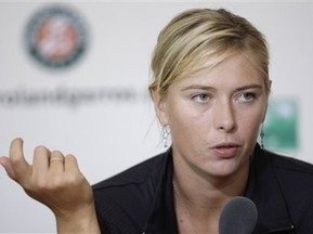 Tiffany создала серьги специально для Шараповой