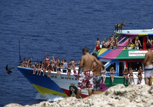 Кіпр - проблеми Кіпру - Кіпр офіційно відкрив туристичний сезон