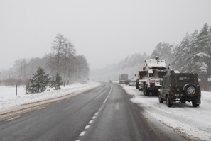 У зв язку зі снігопадами ДАІ обмежила рух транспорту в семи областях України