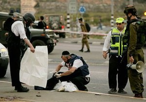 Теракт у Тель-Авіві: ЗМІ повідомляють про 12 загиблих у результаті вибуху автобуса
