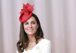 Фотогалерея: Королева капелюшків. Найяскравіші головні убори Кейт Міддлтон