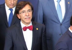 Прем єр Бельгії засудив шпигунство, не звинувачуючи США
