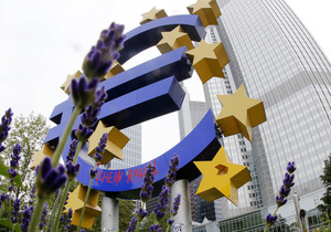 міжбанк - курс гривні до долара - Євро встановлює новий рекорд на міжбанку після літа 2011-го