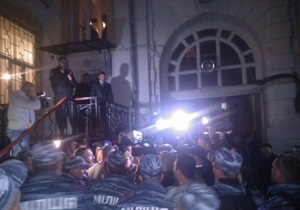Соратники Маркова пытались штурмовать здание МВД в Одессе, его жена перекрыла выезд из МВД джипом