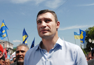 Опитування: Кличко наздоганяє Тимошенко у рейтингу кандидатів у президенти