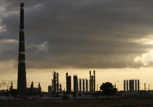 Провідний російський нафтопереробник пророкує швидку загибель багатьох НПЗ - Reuters