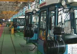 Харківський тракторний: вимушена зупинка - BBC