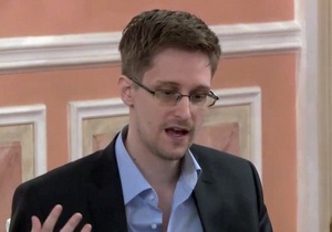 Сноуден рассказал, что не жаловался на действия спецслужб, опасаясь, что его  дискредитируют и уничтожат 