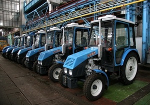 Крупнейший в Украине производитель тракторов грозит остановить работу из-за проблем российских партнеров на таможне