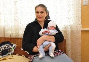 новости Черновицкой области - дети - мать - роды - мать-героиня - рекорд - Блэк джек. В Черновицкой области женщина родила рекордное в Украине число детей