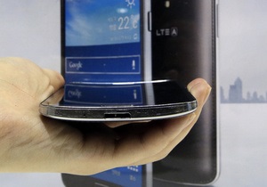 Galaxy Round - Samsung - гаджет - Перший у світі вигнутий смартфон побачать лише корейці