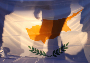 Українські дочки кіпрських банків не змогли знайти нових власників - Ъ
