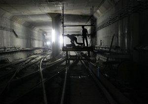 Будувати метро на Троєщину допоможе підконтрольний росіянам український банк - Ъ