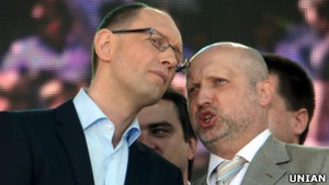 Яценюк: Тимошенко потрібна термінова операція