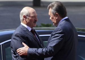 За що ми дорікаємо Україні? Лукашенко емоційно висловився щодо переговорів Києва і Брюсселя, покартавши Москву і Астану
