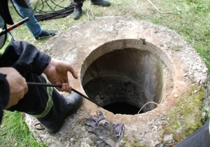 У Львові знайшли тіло дитини, яка провалилася в каналізаційний люк