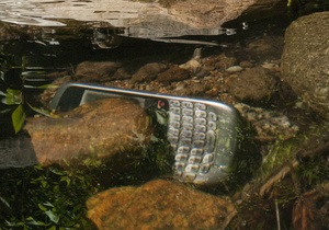Отцы-основатели тонущего голиафа мобильного рынка задумались о его выкупе - blackberry