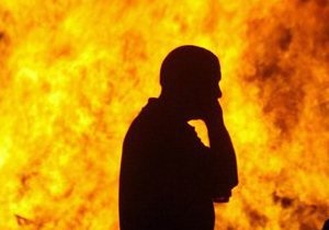У Києві чоловік намагався спалити себе через нерозділене кохання
