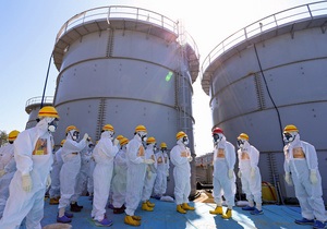 Новини Японії - Фукусіма - Шестеро працівників Фукусіми отримали дозу опромінення при витоку радіоактивної води