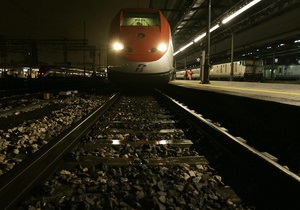 Новини Італії - Рим - поїзд - Біля Риму зіткнулися два пасажирські потяги
